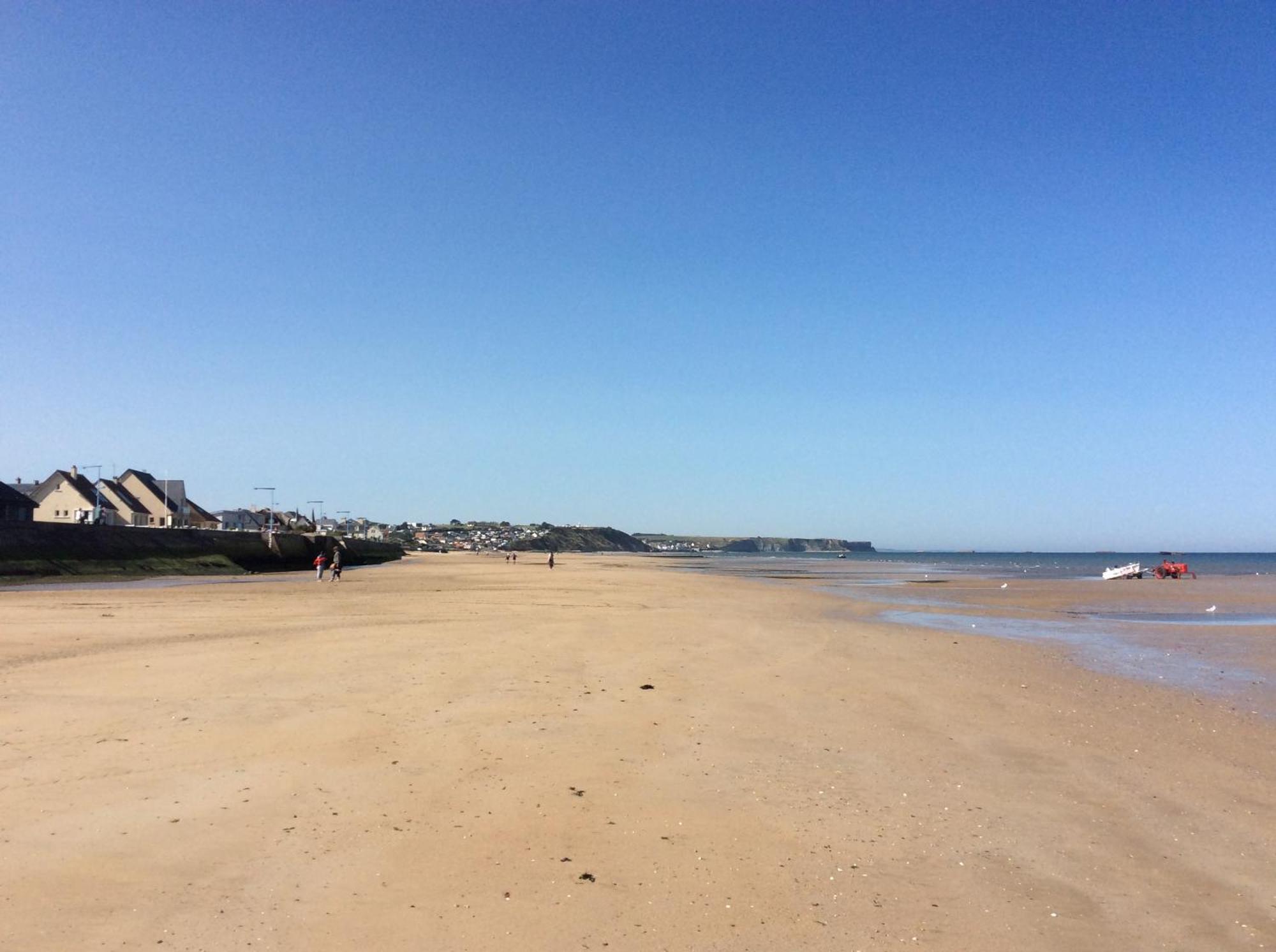 Sweet Omaha Belle Maison Recente Lumineuse Et Cosy Bien Equipee Jardin Clos 15 Mn A Pied Plage Omaha Beach Et Proche De Bayeux & Port En Bessin Saint-Laurent-sur-Mer Extérieur photo